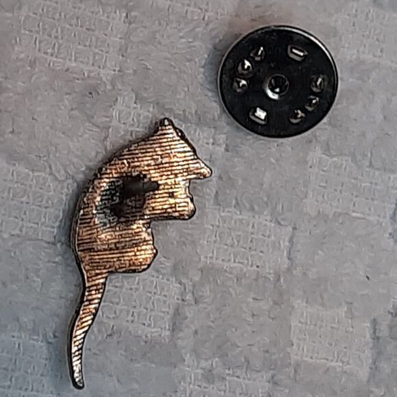 Vintage Figural Armadillo Animal metal lapel  tac pin Silver/Pewter-Tone (flat) - Picture 4 of 5